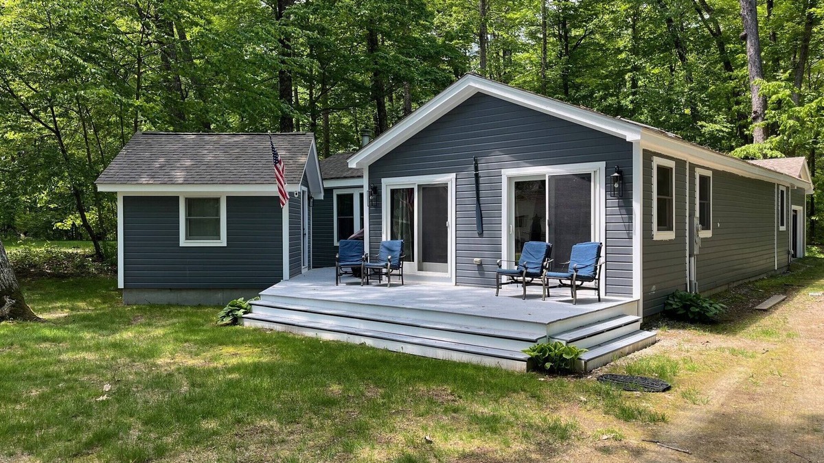 Center Ossipee House | 3 bedroom, 2 Baths, 8 Sleeps, detached bunk house, open boat slip