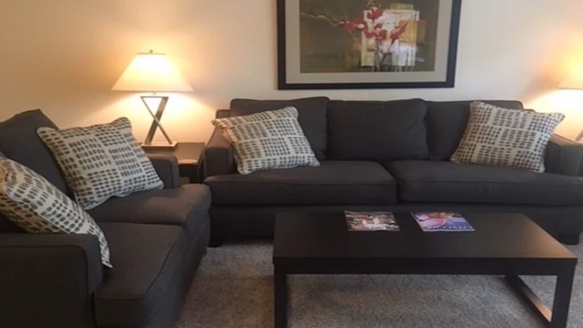 Fort Wayne Apartment | 3 bedroom, 2 bathroom with attached garage