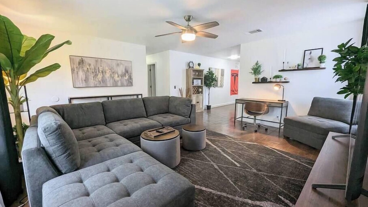 Austin House | 3 Bedroom 2 Baths House with 4 Beds near Tesla HQ
