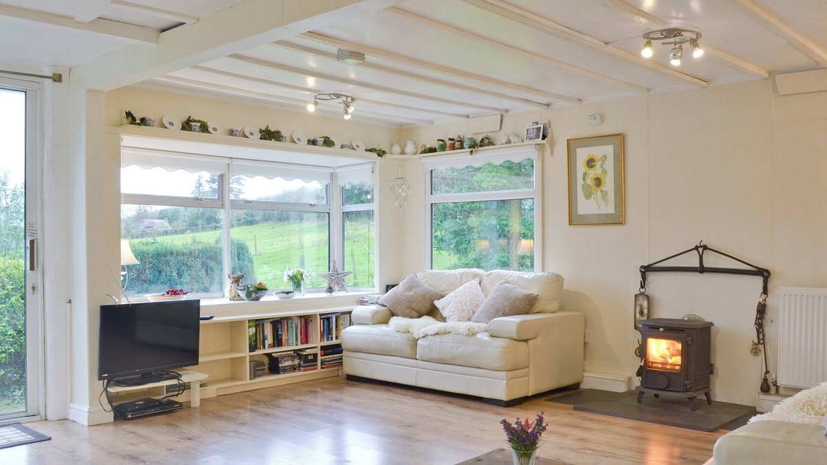 Wall-under-heywood Cottage | 3 bedroom accommodation in Easthope, near Much Wenlock