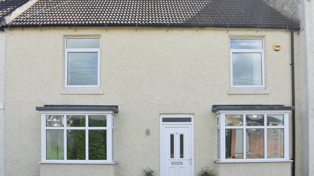 Newton Aycliffe Cottage | 3 bedroom accommodation in Aycliffe Village