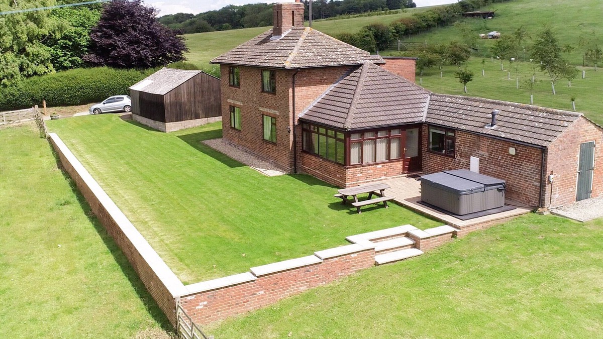 Stainton le Vale Cottage | 3 bedroom accommodation in Walesby, near Market Rasen
