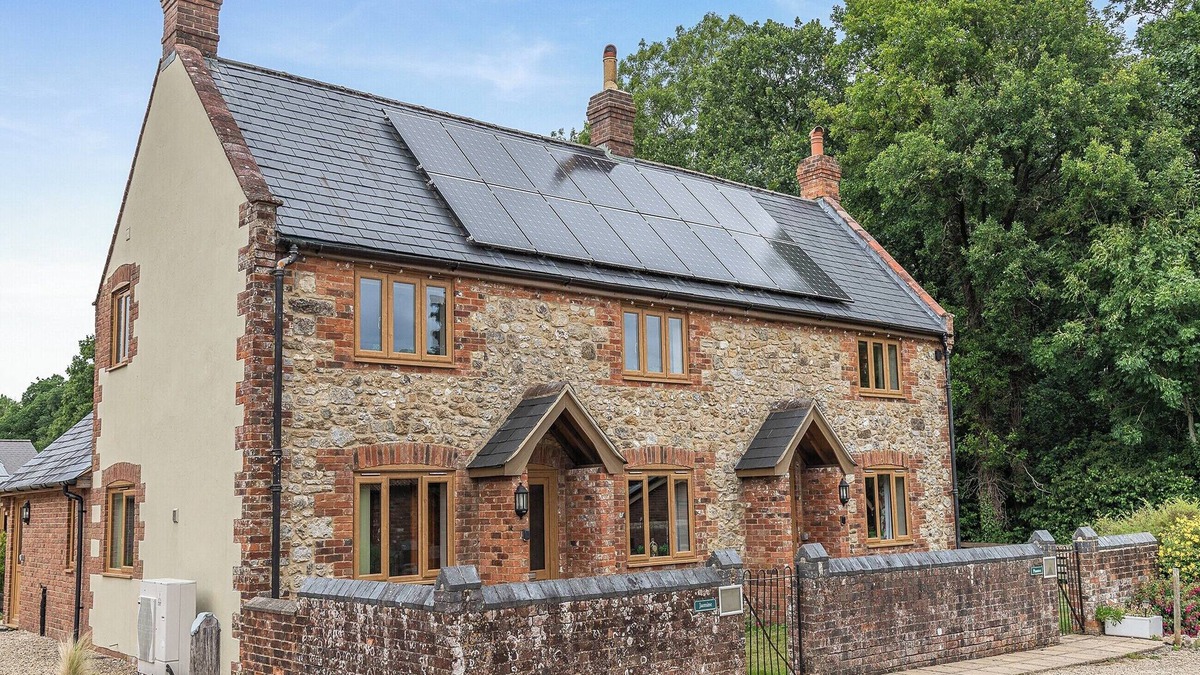 Woolland Cottage | 3 bedroom accommodation in Blandford Forum