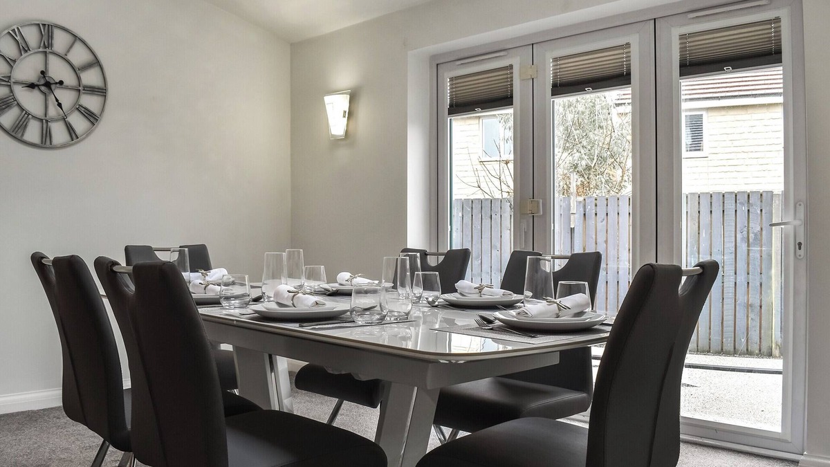 Stockton-on-Tees Cottage | 3 bedroom accommodation in Ingleby Barwick