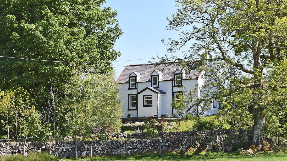 Balmaclellan Cottage | 3 bedroom accommodation in Balmaclellan, near Castle Douglas