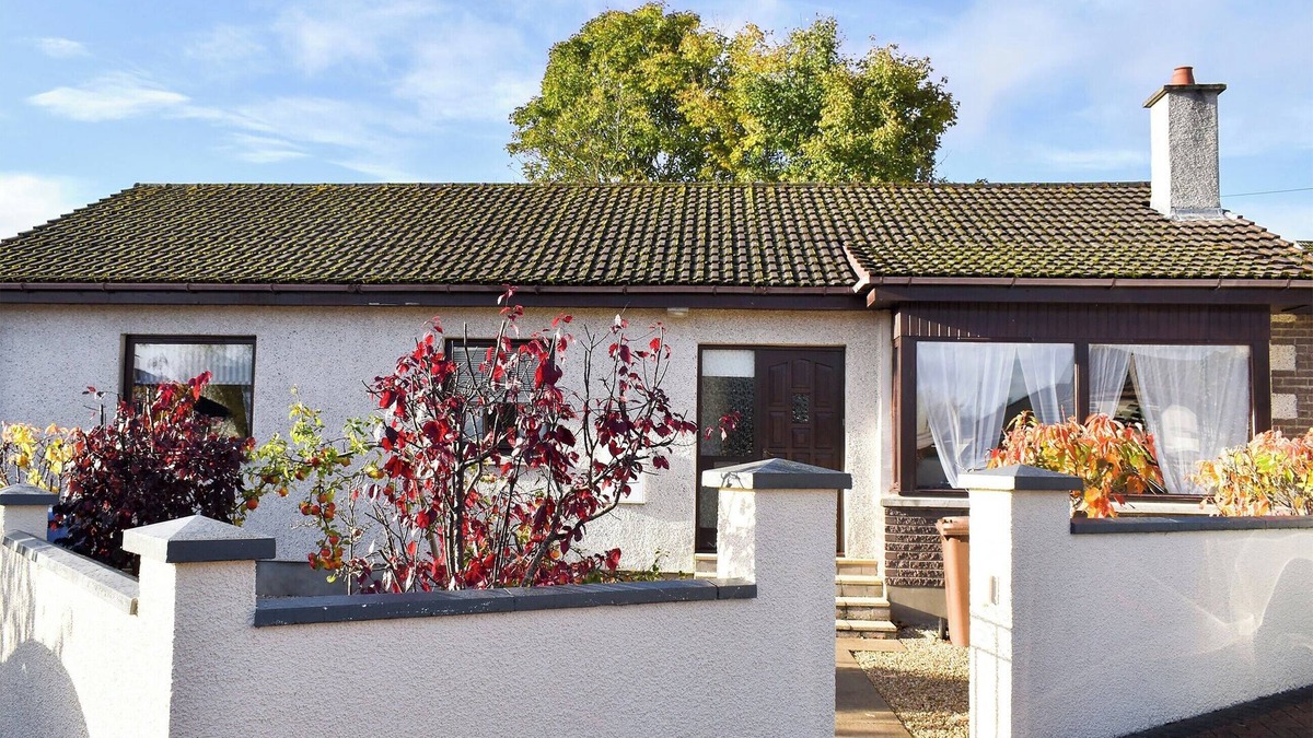 Cromarty Firth Cottage | 3 bedroom accommodation in Alness, near Invergordon