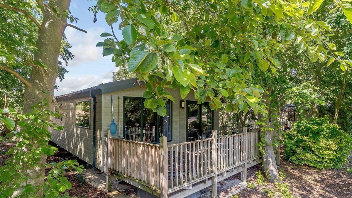 Thistley Green Cabin | 3 bedroom accommodation in Chippenham, Nr Newmarket