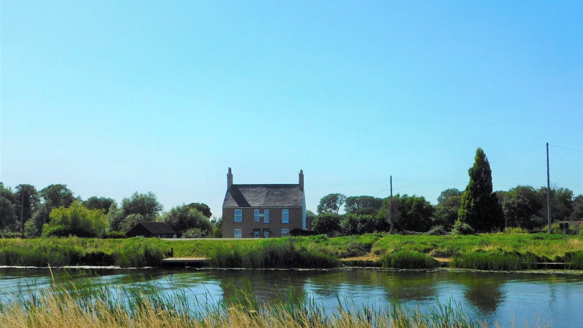 Downham Market Cottage | 3 bedroom accommodation in Ten Mile Bank, near Downham Market