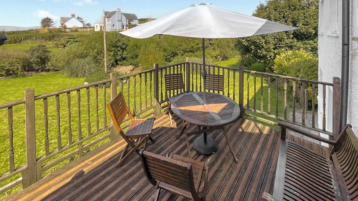 Blackwaterfoot Cottage | 3 bedroom accommodation in Blackwaterfoot, Isle of Arran