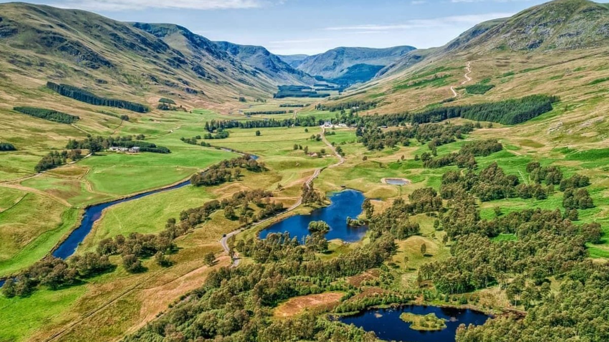 Clova Ski Chalet | 3 bedroom accommodation in Nr Kirriemuir