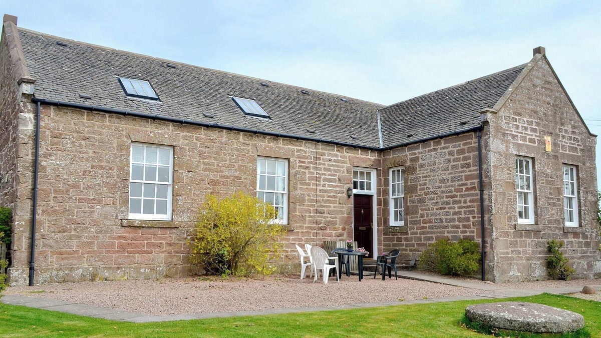 Laurencekirk Cottage | 3 bedroom accommodation in Arbuthnott, near Stonehaven