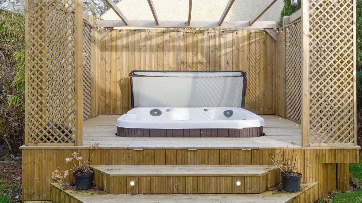 Bridgend of Lintrathen Cottage | 3 bedroom accommodation in Bridgend of Lintrathen, near Forfar