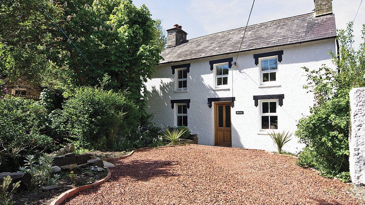Tan-y-groes House | 3 bedroom accommodation in Llangrannog