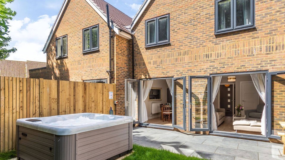 Peacehaven Cottage | 3 bedroom accommodation in Peacehaven