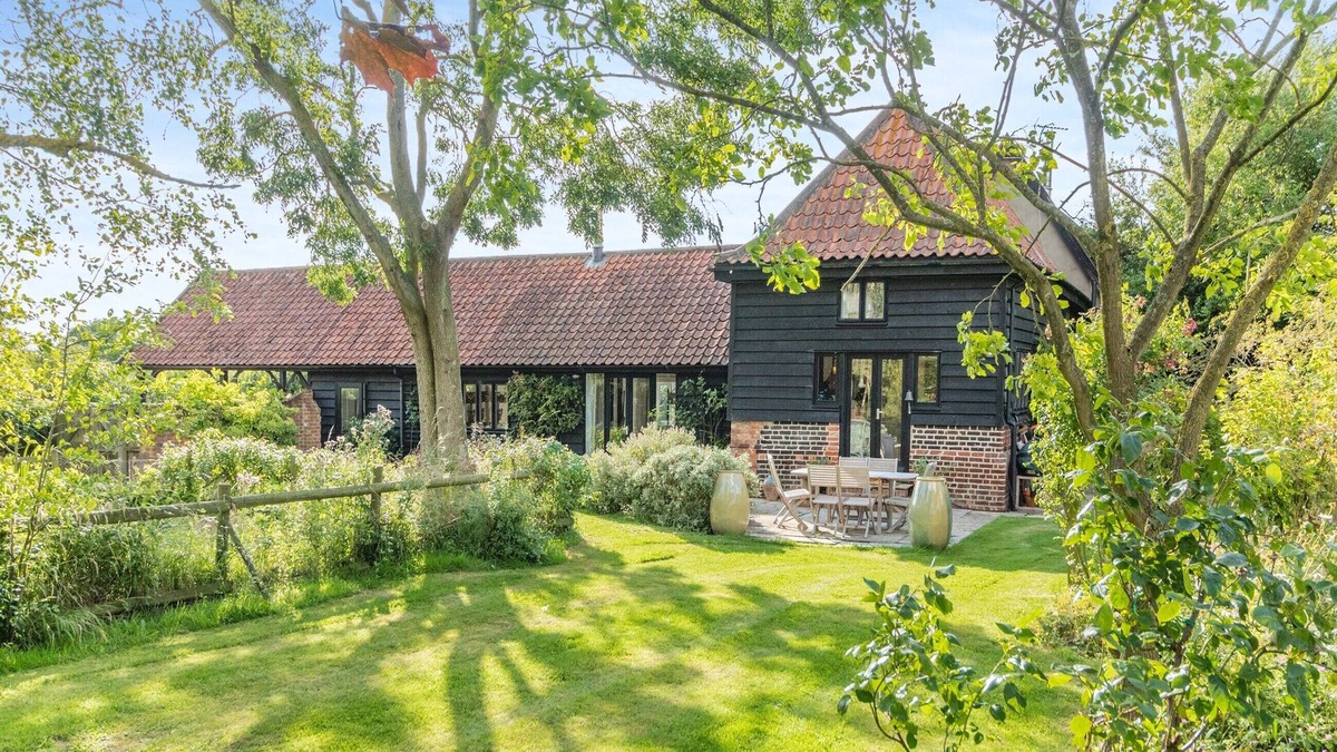Stowmarket Cottage | 3 bedroom accommodation in Debenham, near Stowmarket