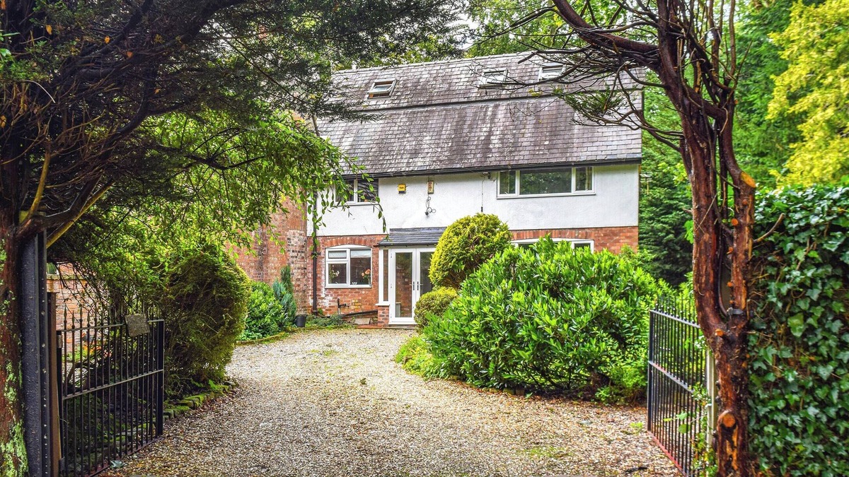 Halsall Cottage | 3 bedroom accommodation in Halsall, near Ormskirk