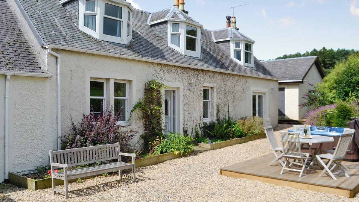 Mauchline Cottage | 3 bedroom accommodation in Mauchline