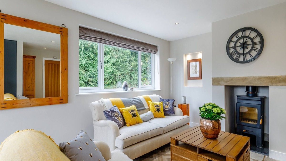 Alfreton Cottage | 3 bedroom accommodation in Shirland, near Alfreton