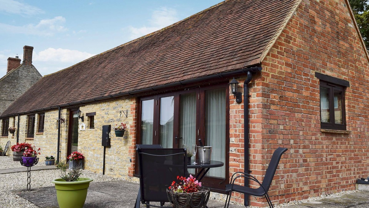 Charlton-on-Otmoor Cottage | 3 bedroom accommodation in Ambrosden