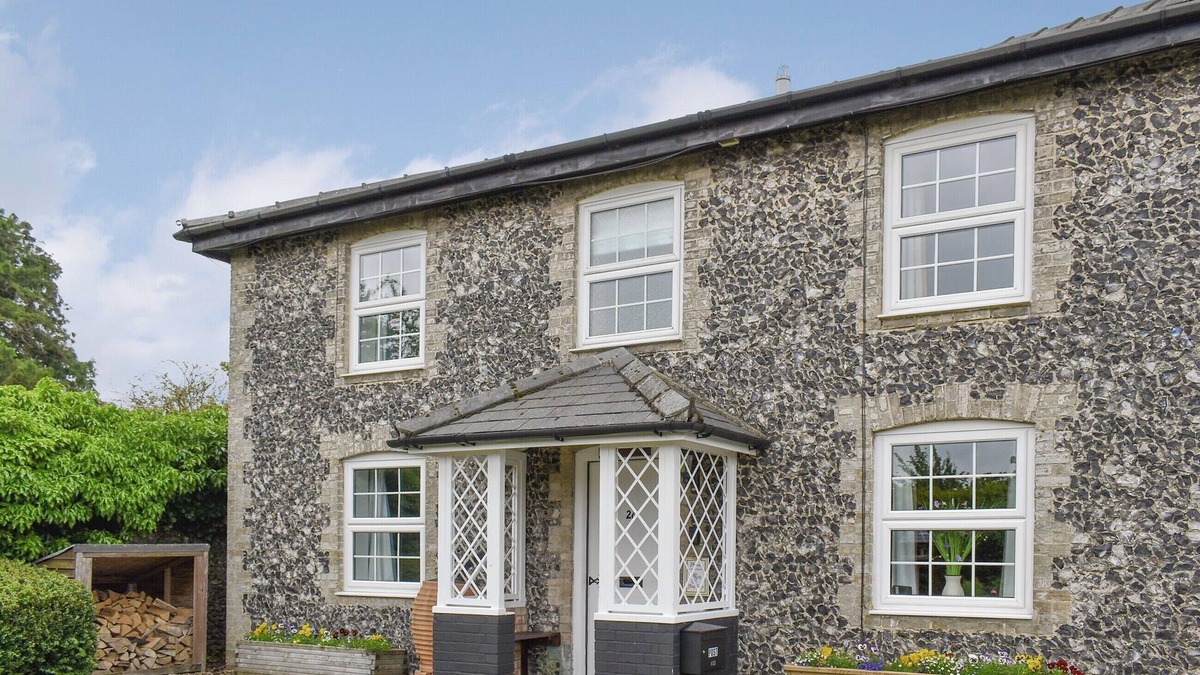Beck Row Cottage | 3 bedroom accommodation in Beck Row
