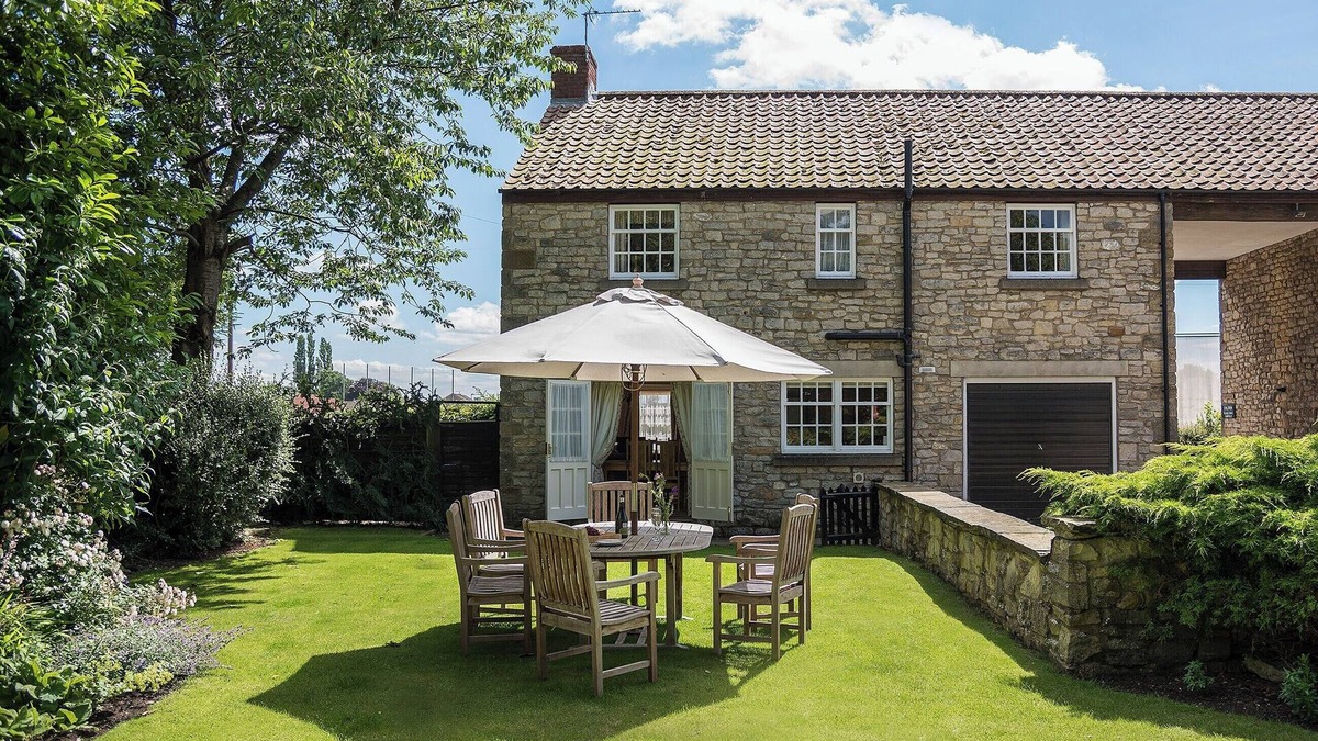Pickering Cottage | 3 bedroom accommodation in Pickering