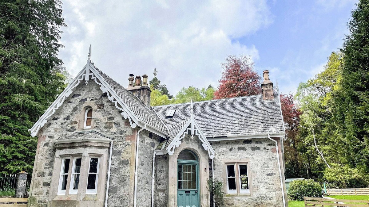 Muir of Ord Cottage | 3 bedroom accommodation in Scatwell