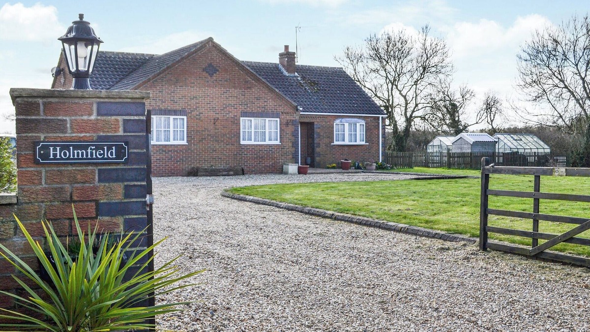 Alford Cottage | 3 bedroom accommodation in Sloothby