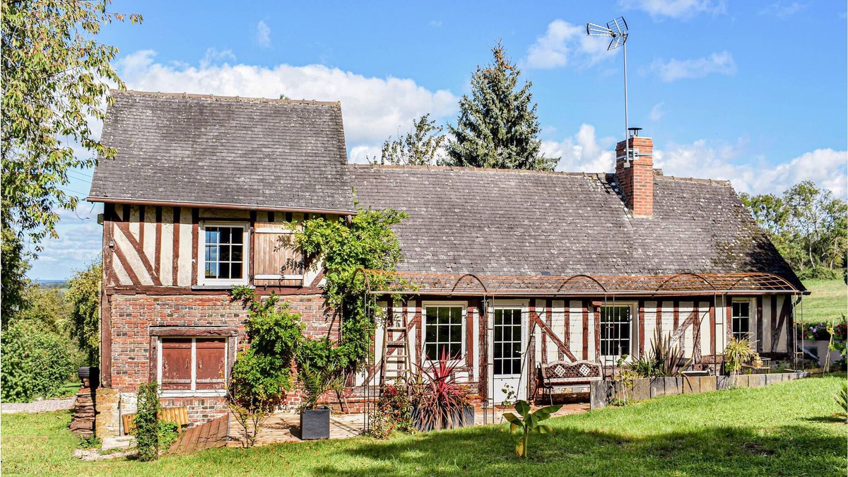 Crouttes House | 3 bedroom accommodation in Crouttes