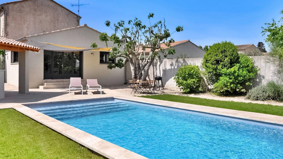 Rognonas House | 3 bedroom accommodation in Rognonas
