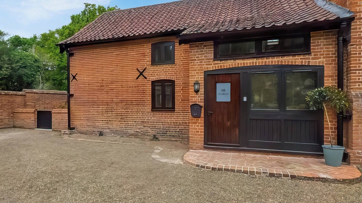 Dunston Cottage | 3 bedroom accommodation in Dunston