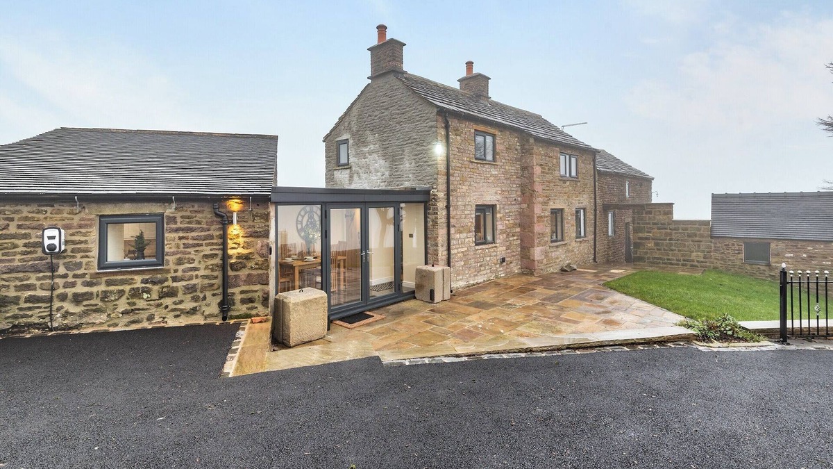 Longnor Cottage | 3 bedroom accommodation in Hollinsclough, near Buxton