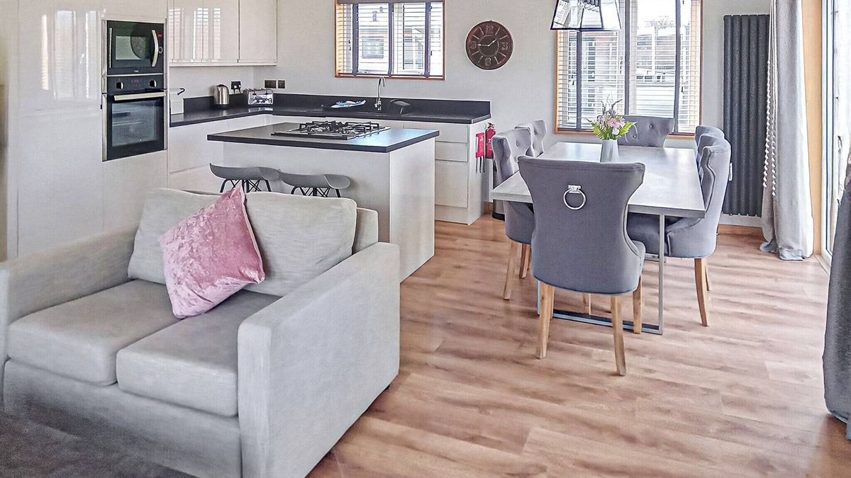 Newbury Ski Chalet | 3 bedroom accommodation in Newbury
