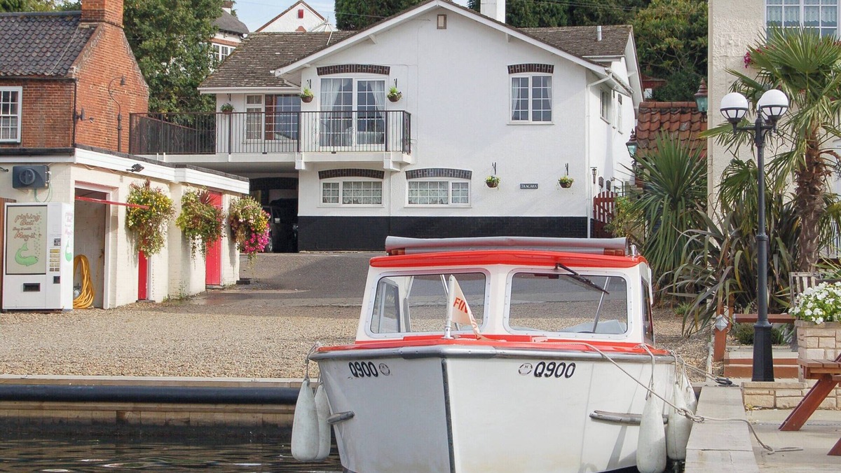 Horning Cottage | 3 bedroom accommodation in Horning, near Norwich