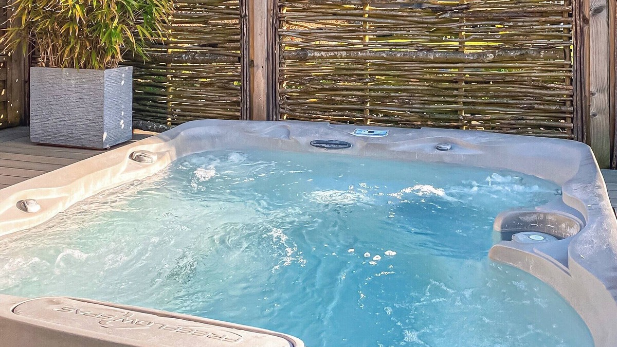 Brundall Cottage | 3 bedroom accommodation in Brundall, Norwich