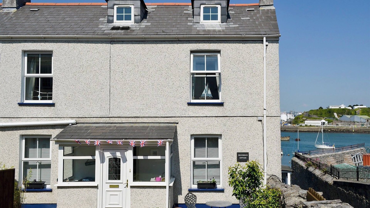 Turnchapel Cottage | 3 bedroom accommodation in Turnchapel, near Plymouth