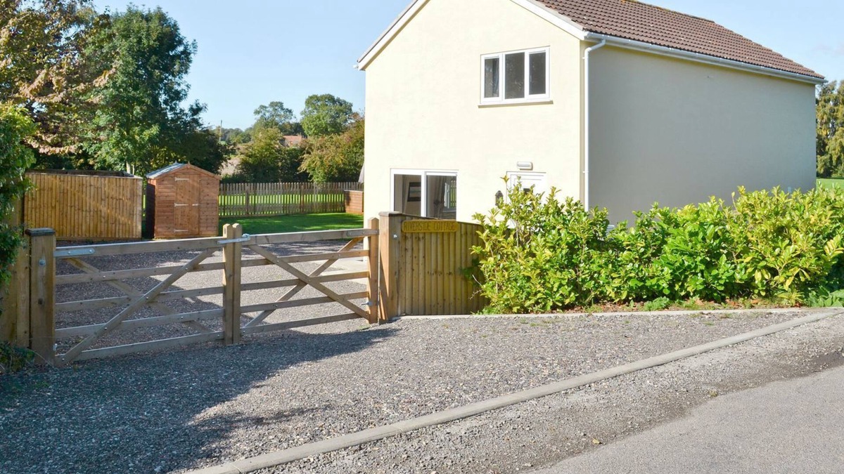 Spilsby Cottage | 3 bedroom accommodation in Holton Holgate, near Spilsby