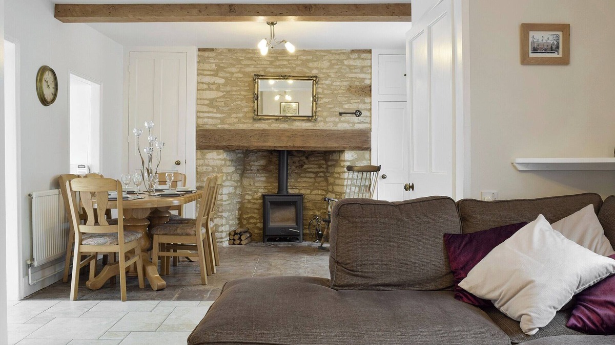 Bampton Cottage | 3 bedroom accommodation in Bampton, near Witney
