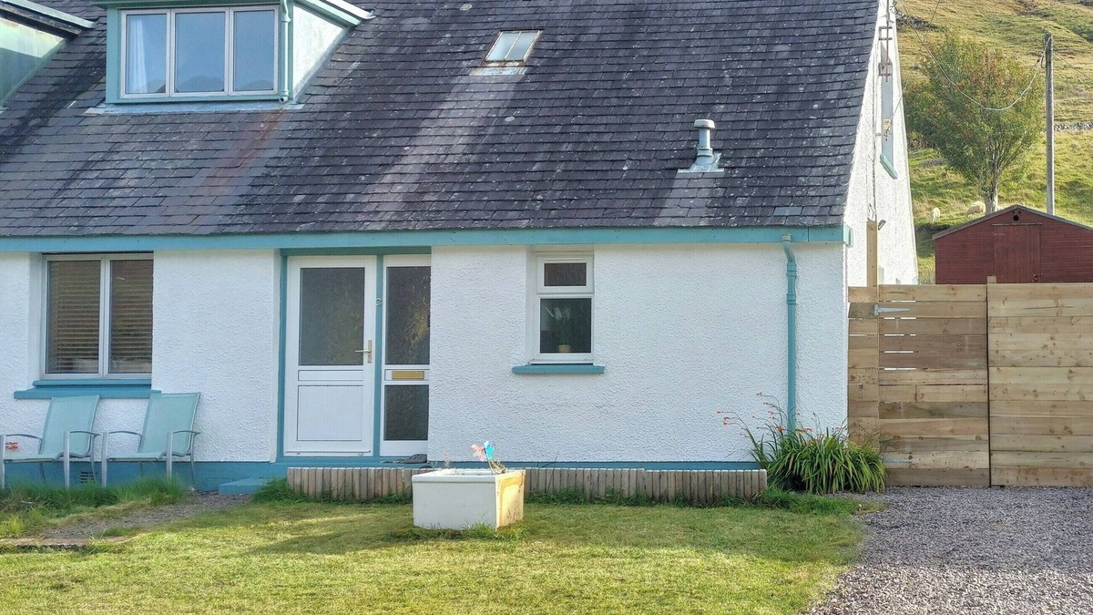 Dornie Cottage | 3 bedroom accommodation in Dornie
