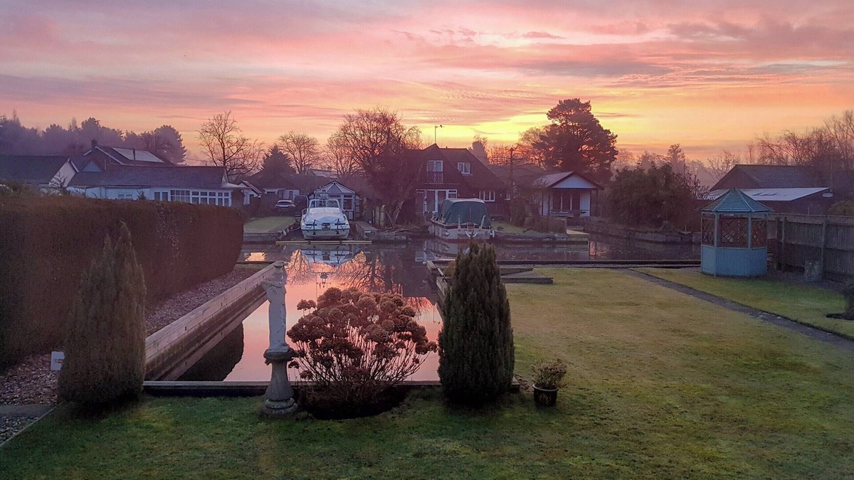 Irstead Cottage | 3 bedroom accommodation in Hoveton, near Wroxham