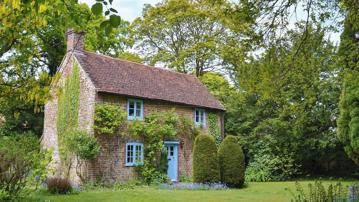 Liphook Cottage | 3 bedroom accommodation in Passfield Common, near Liphook
