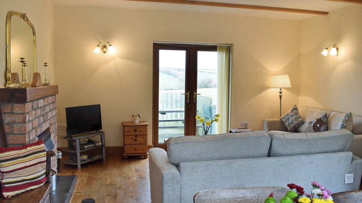 Llanon Cottage | 3 bedroom accommodation in Llanon, near Aberaeron