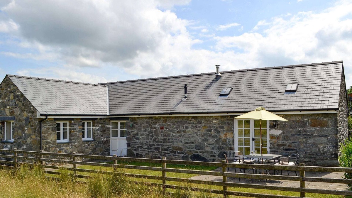 Llanrhychwyn Cottage | 3 bedroom accommodation in Llanrhychwyn, Trefriw