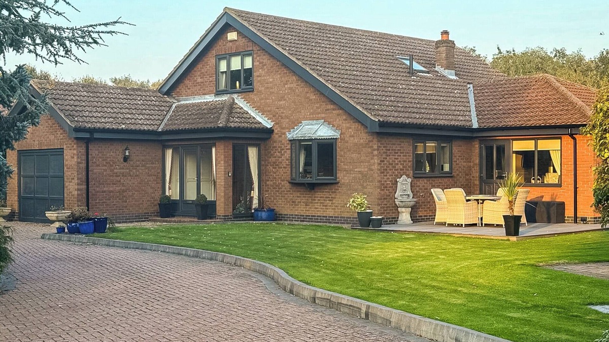 Ottringham Cottage | 3 bedroom accommodation in Ottringham, near Withernsea