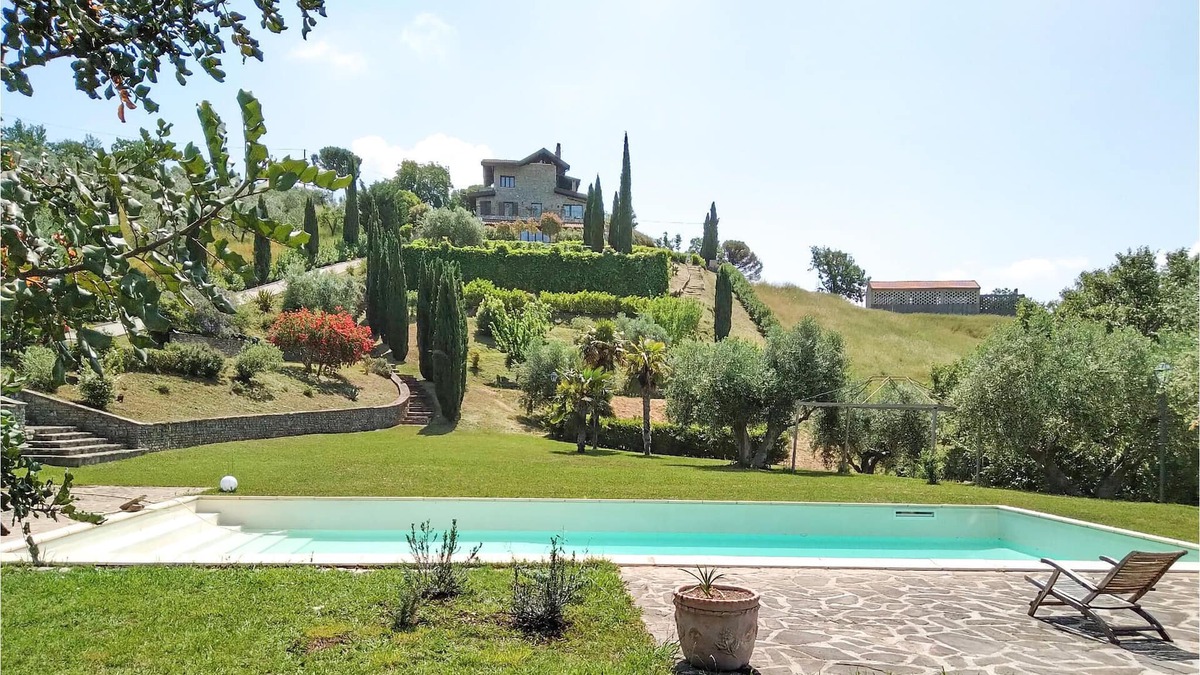 Serre House | 3 bedroom accommodation in Serre