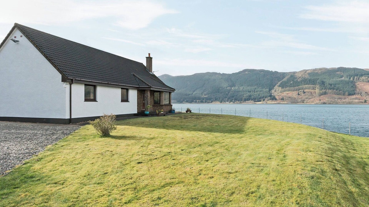 Kyle Cottage | 3 bedroom accommodation in Inverinate, by Kyle