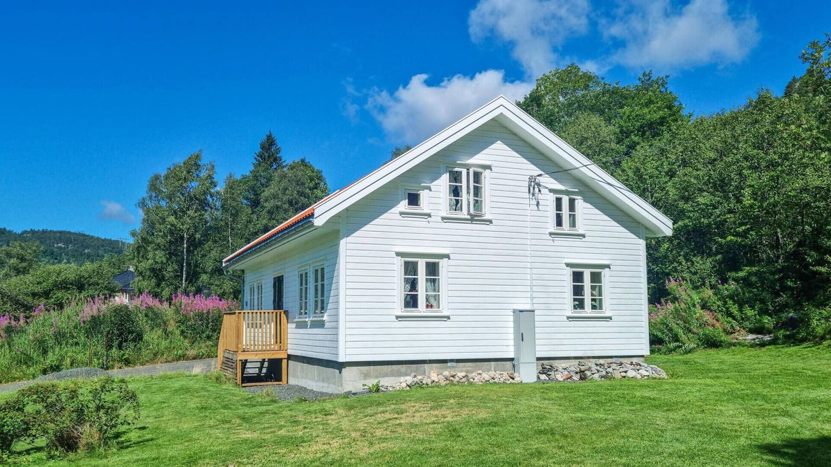 Feda House | 3 bedroom accommodation in Feda
