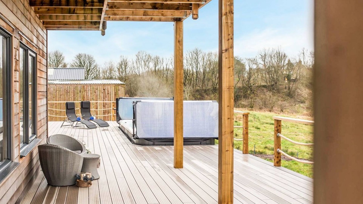 North Sea Cottage | 3 bedroom accommodation in Turton, Bolton