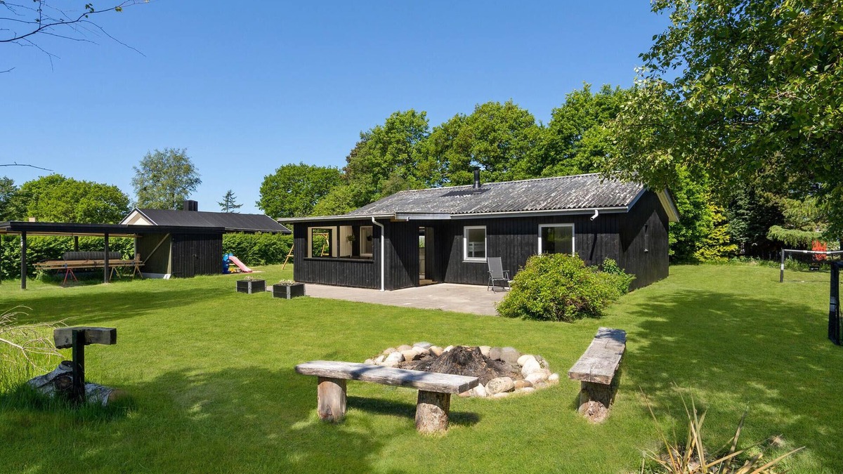 Egense House | 3 bedroom amazing home in Storvorde