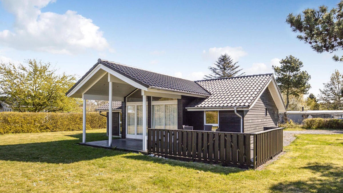 Næsby Strand House | 3 bedroom amazing home in Nakskov