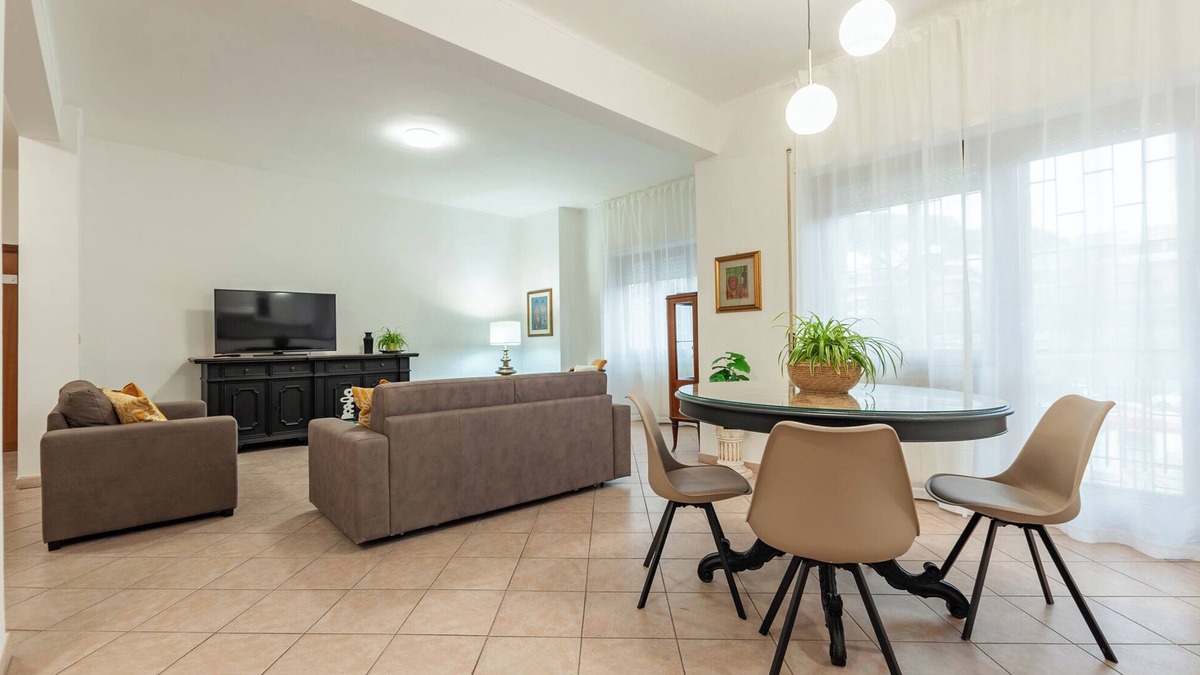 Quartiere XXXIII Lido di Ostia Ponente Apartment | 3-bedroom apartment in awesome Lido di Ostia with AC, WiFi